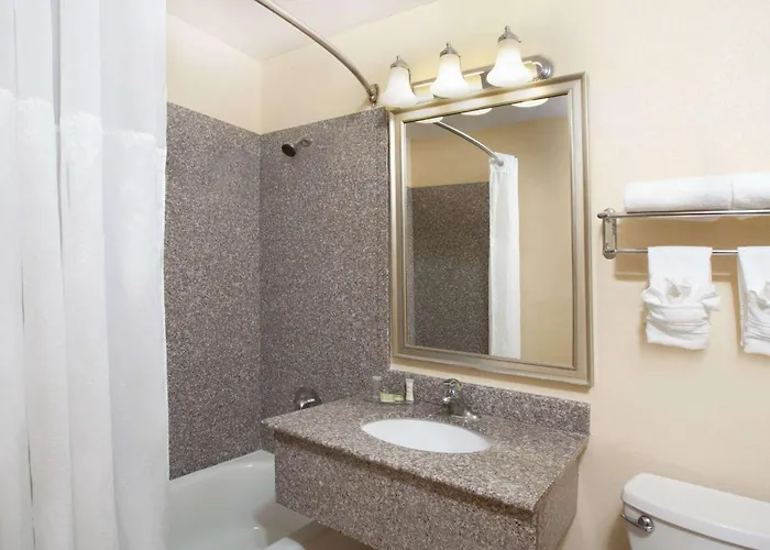 Super 8 By Wyndham Chicago O'hare South 2*