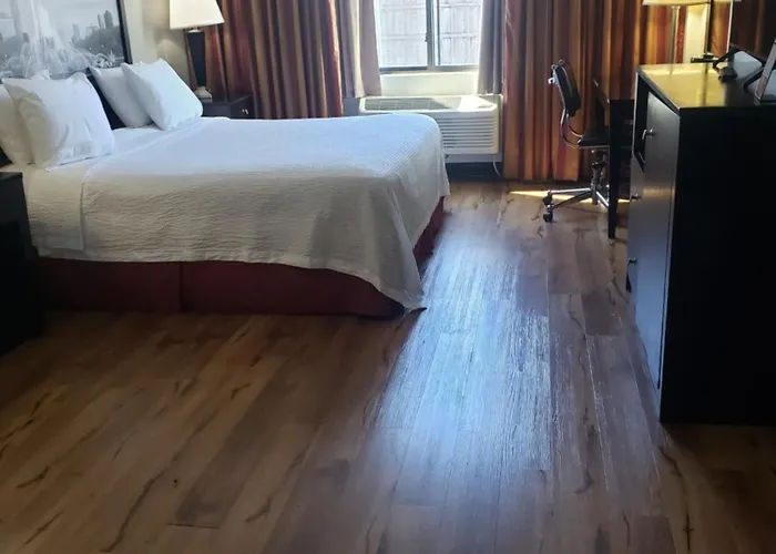 Super 8 By Wyndham Chicago O'hare South Hotel 2*
