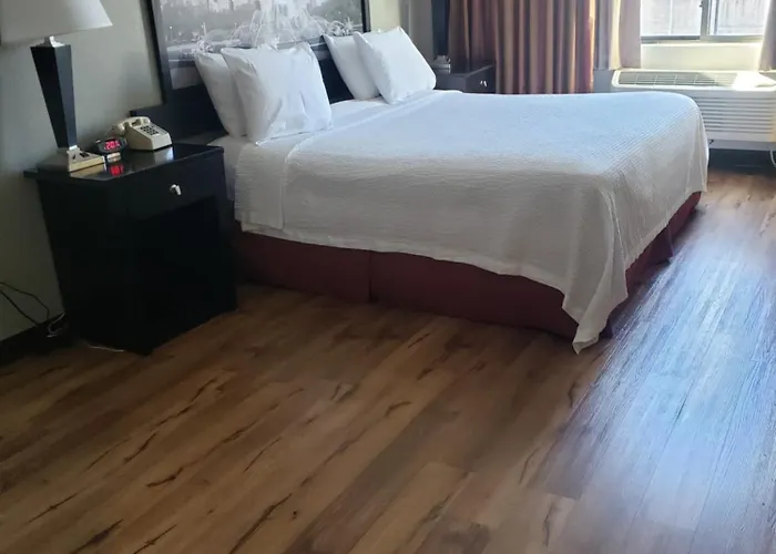 Super 8 By Wyndham Chicago O'hare South 2*